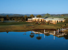 ゴルフと旅人達。 vol.45： 
砂漠でゴルフを